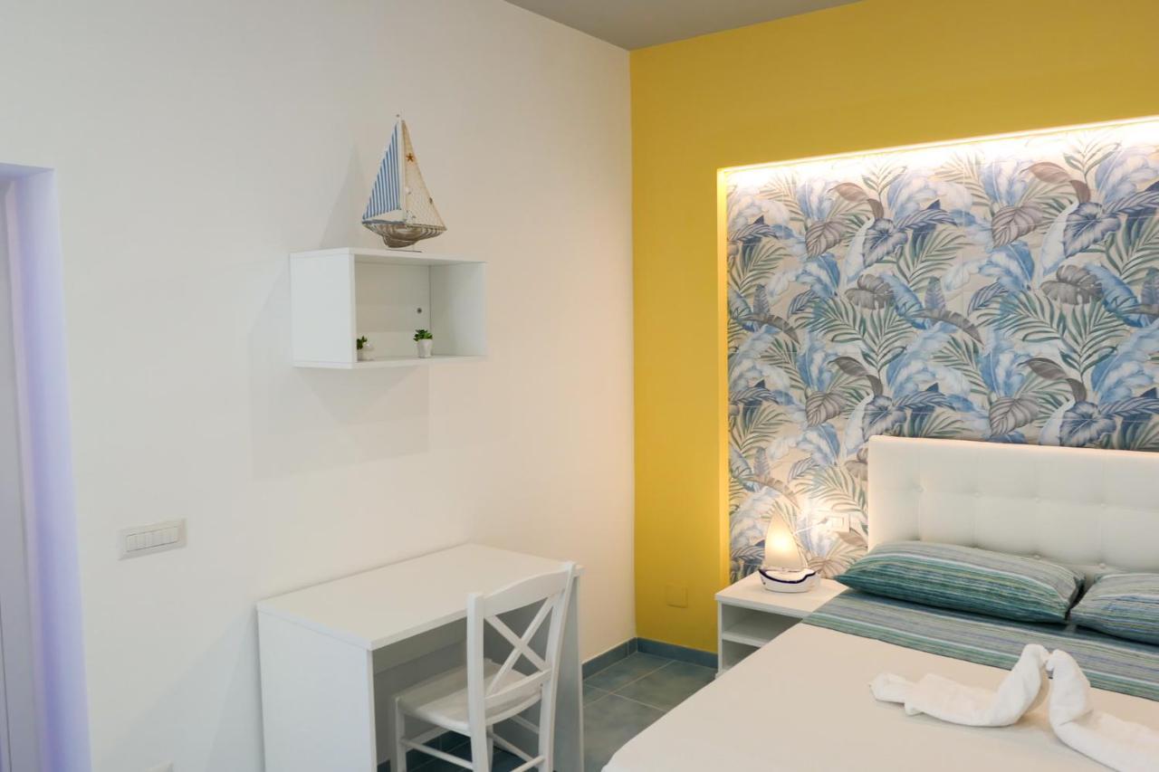 Cristianzerotre Suite Naples Luaran gambar